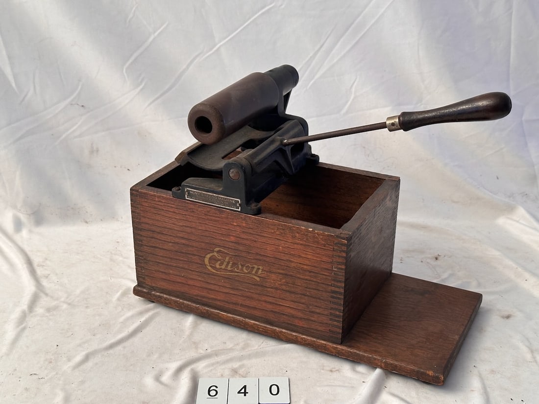 Edison Antique Shaver (1 of 2)
