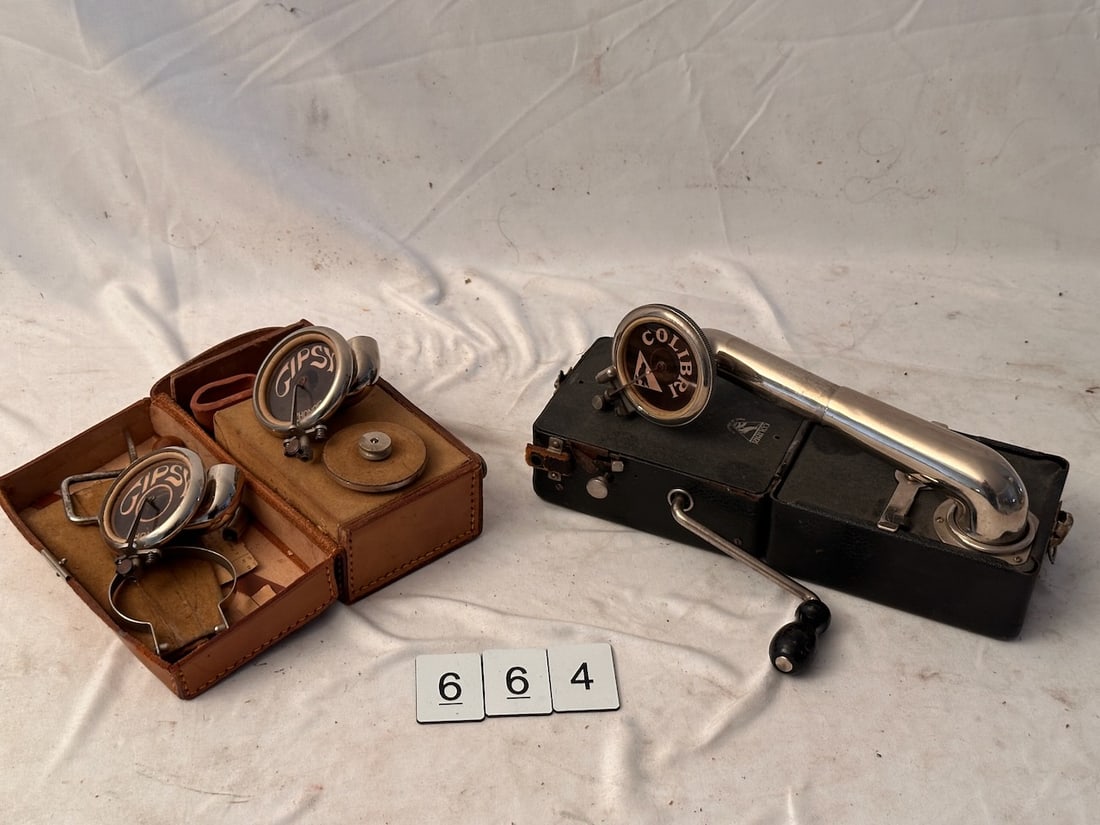 2 Cameraphones (1 of 3)