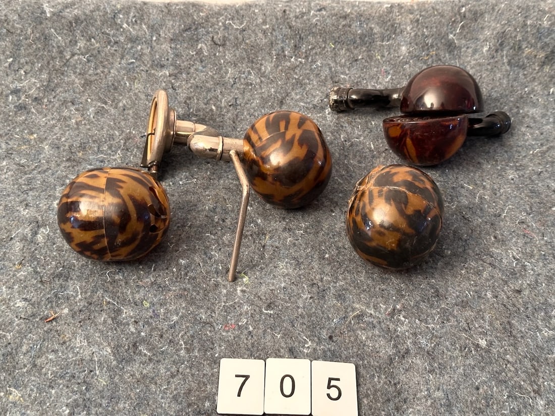 Bakelite Speakers etc.: One lot