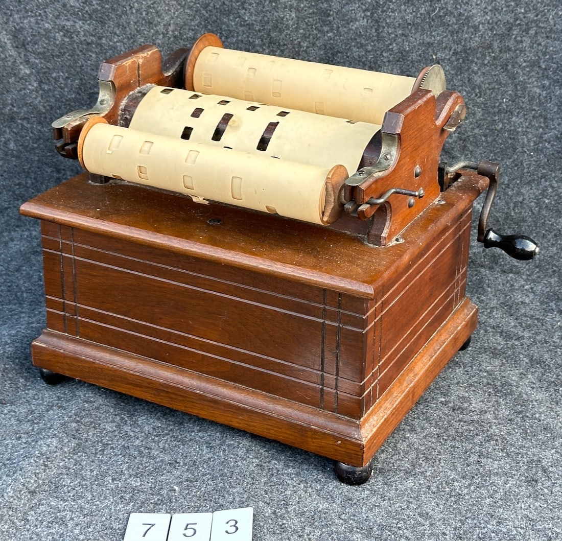 Clariona Reed-Pipe Paper Roll Organ (1 of 3)