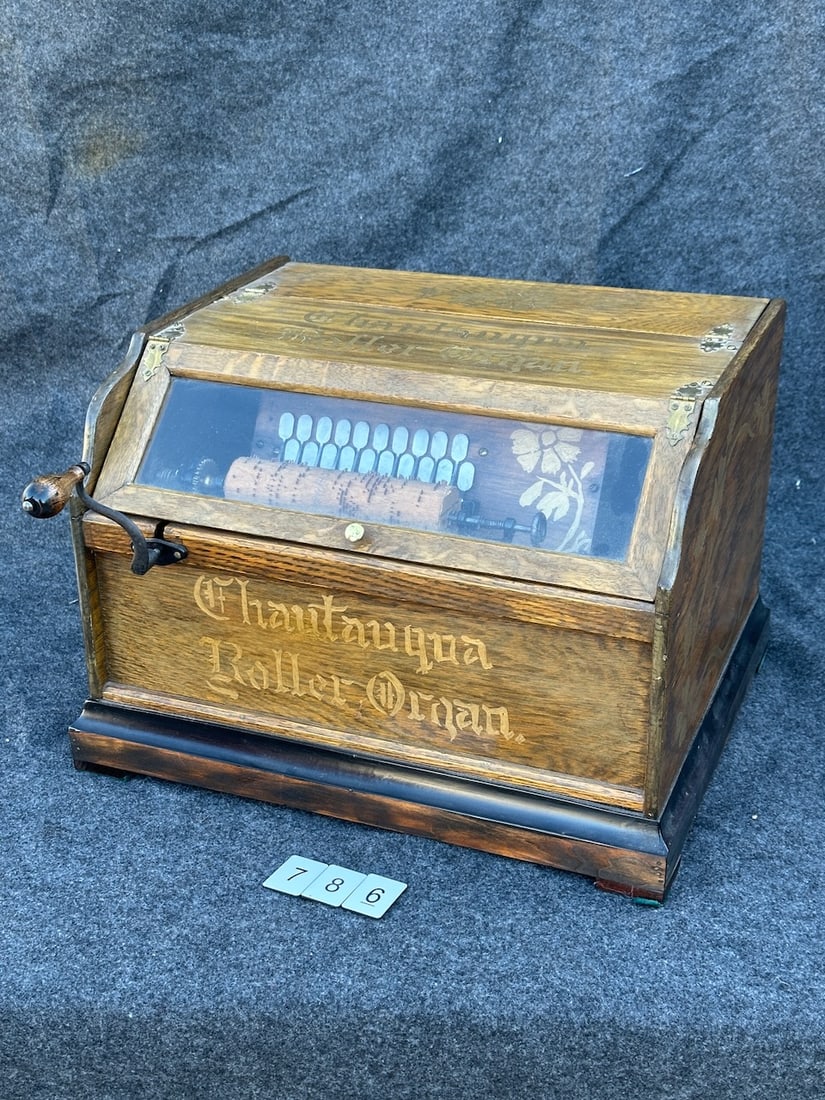 Chautauqua Concert Roller Organ (1 of 4)