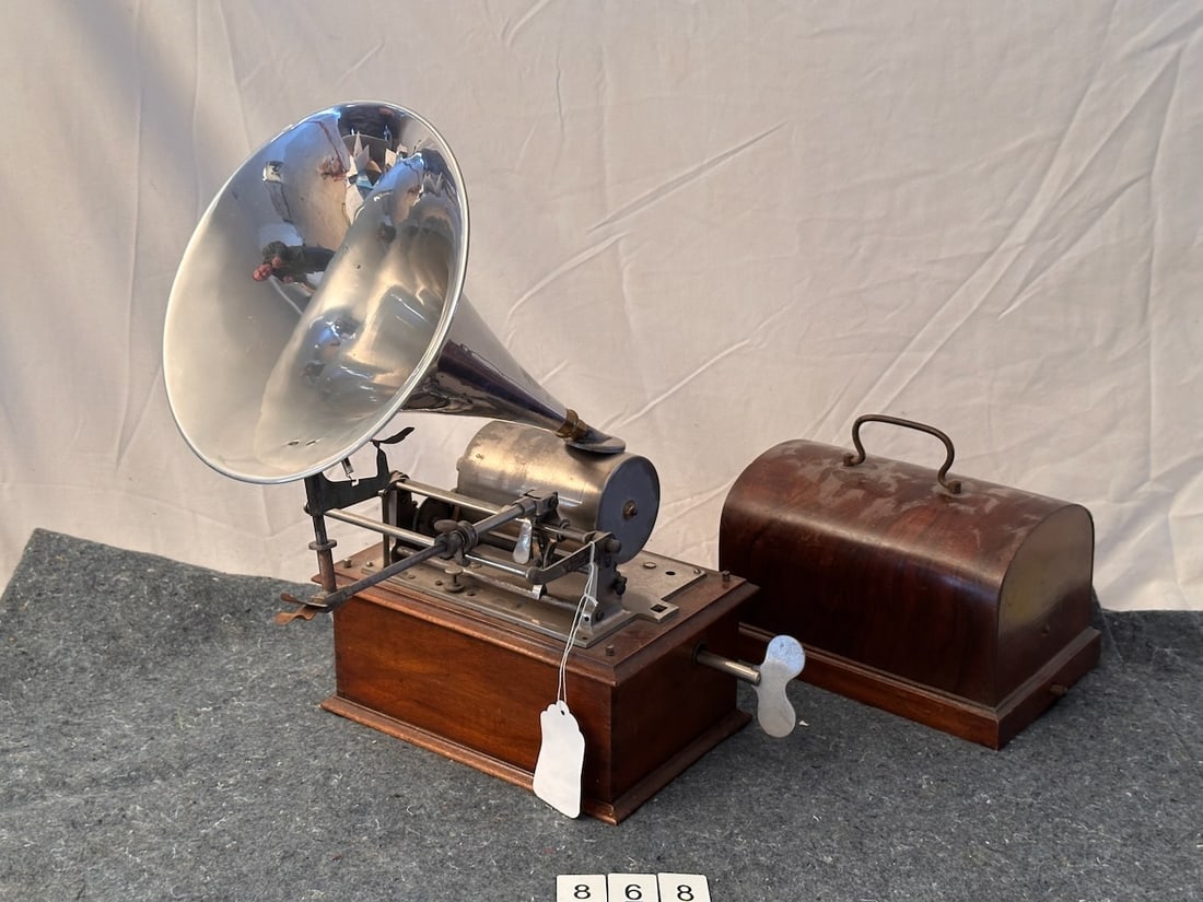 Pathe Cylinder Phonograph (1 of 4)