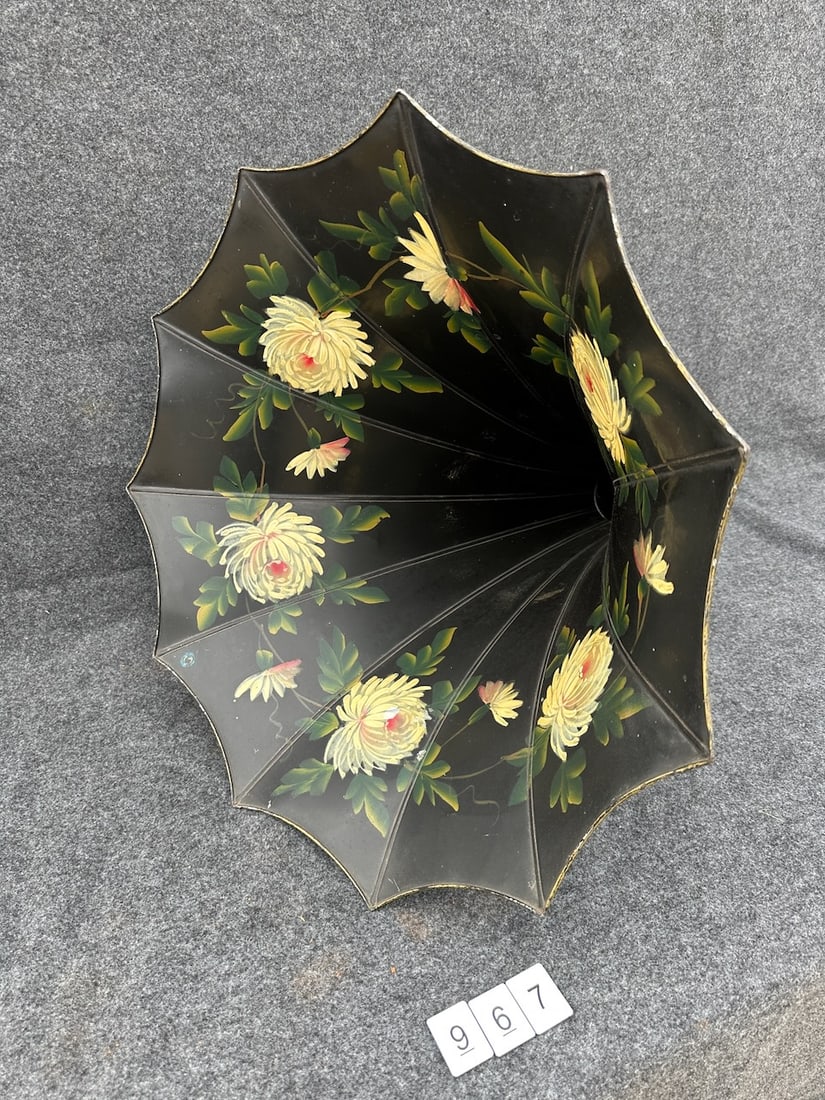 TCT Flowered Phonograph Horn (1 of 3)