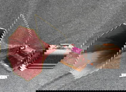 Edison Maroon Gem Cylinder Phonograph: K reproducer, One pc horn, crane, Crank, and cover. SN-316142D. Lewis & Lewis(Belfast) celluloid tag. Includes purple cylinder record #29020