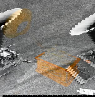 Edison Standard Cylinder Phonograph: Reproducer, crank and brass bell horn, No Lid. SN-S82674