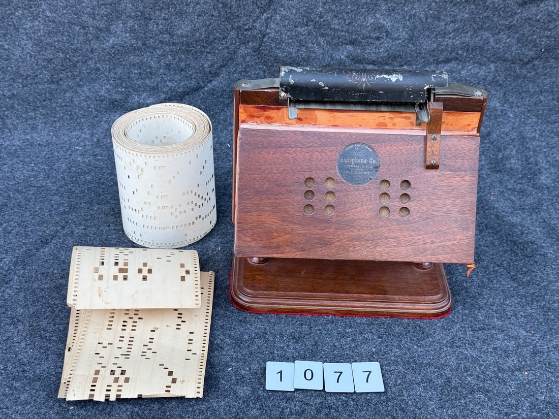 Autophone Table Top Organette (1 of 4)