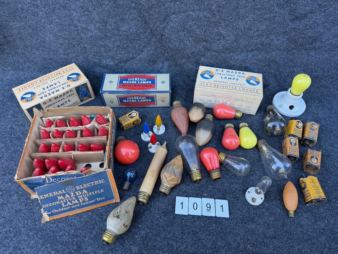 Group of Vintage Light Bulbs (1 of 8)