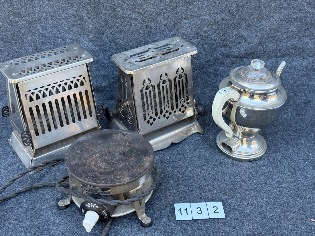 Group of Edison Hotpoint Electric Appliances (1 of 4)