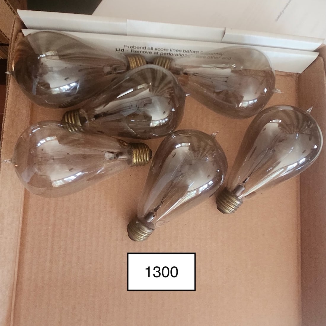 Lot of 6 "Sunlight" brand 32cp carbon filament light bulbs: c. 1905. Good filaments