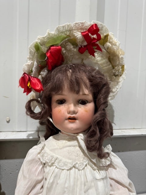LARGE A.M. 390 BISQUE DOLLS (1 of 2)
