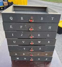 7 Record Storage Trays