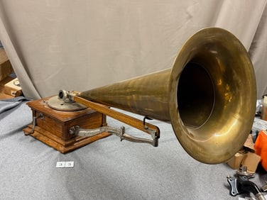 Victor Type E disc phonograph