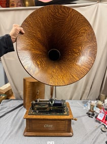 Excellent Edison Triumph Phonograph