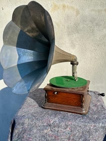 Columbia BH Disc Phonograph