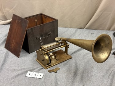 Columbia Q Cylinder Phonograph