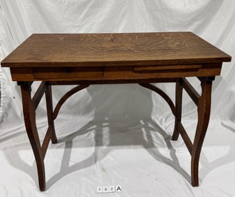 Hawthorn & Shelbe Demonstration table