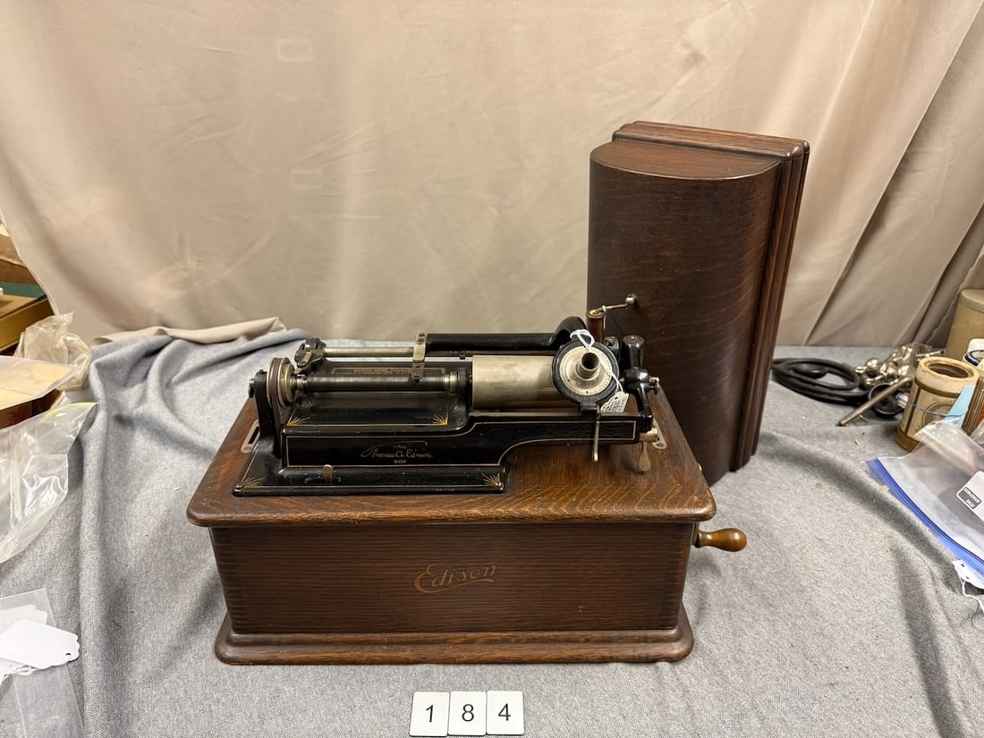 Edison Home Cylinder Phonograph (1 of 3)