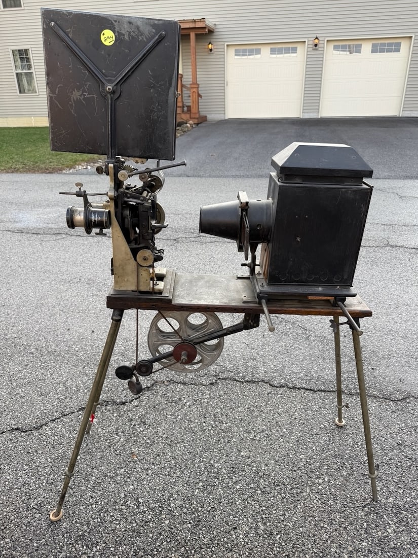 Excellent Thomas Edison Kinetoscope (1 of 8)