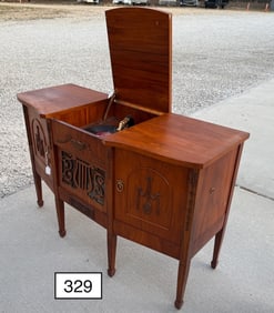 Stradiavara "Verdi" Console Floor Model Phonograph