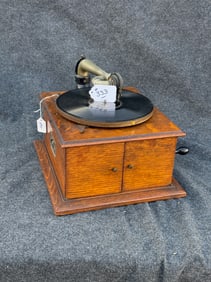 Victor VV-IV Disc Phonograph