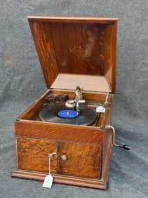 Victor VV-VIII Disc Phonograph