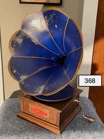 Standard Talking Machine Disc Phonograph