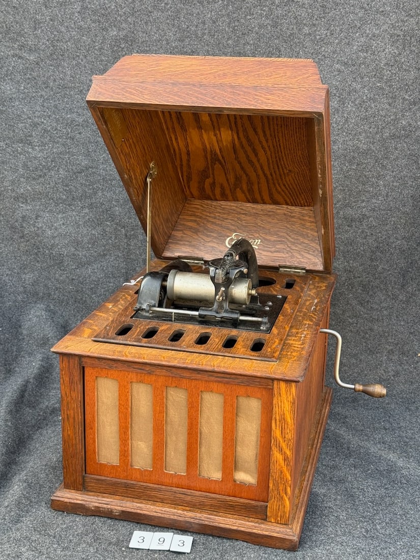 Edison Amberola 50 Cylinder Phonograph (1 of 3)