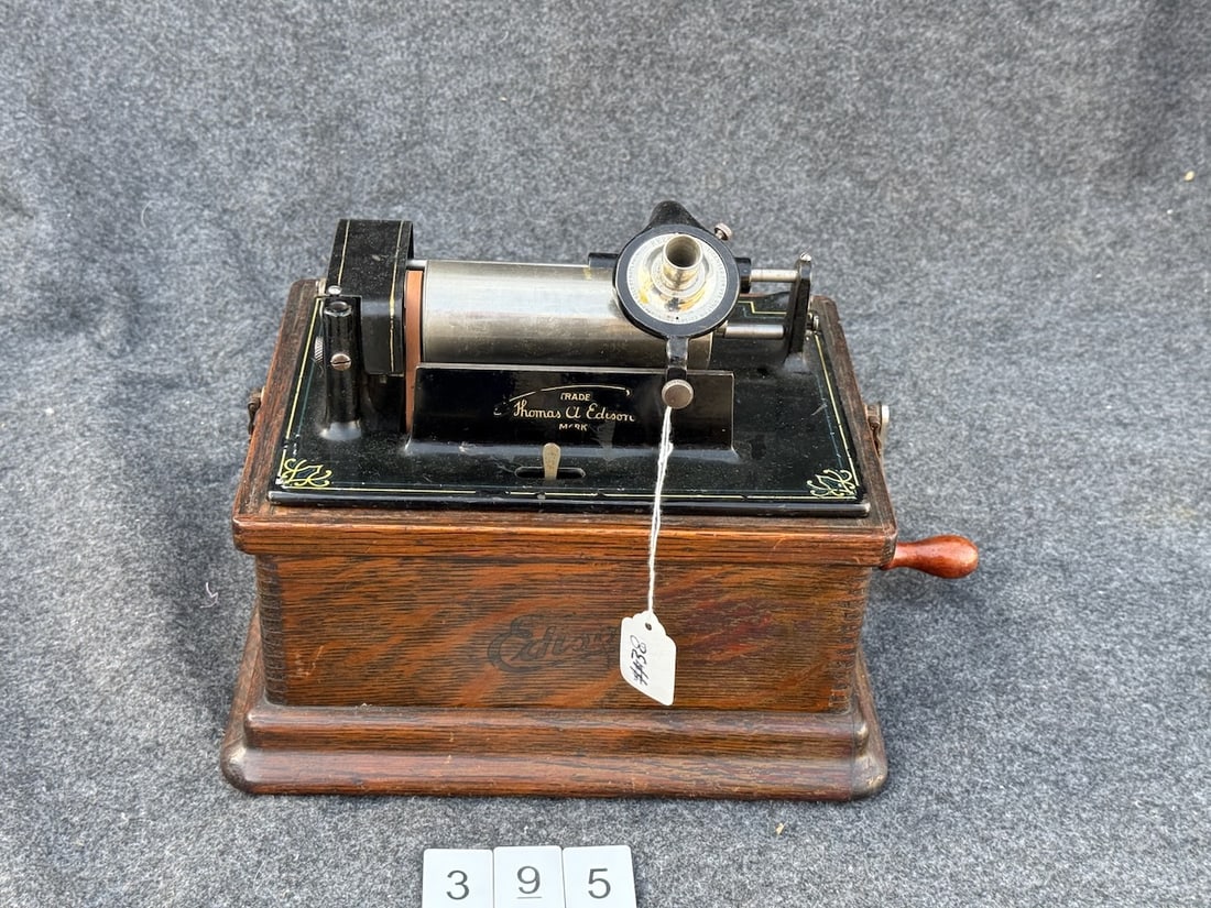 Edison Fireside Cylinder Phonograph (1 of 3)
