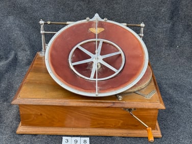 Pathé Diffusor Disc Phonograph