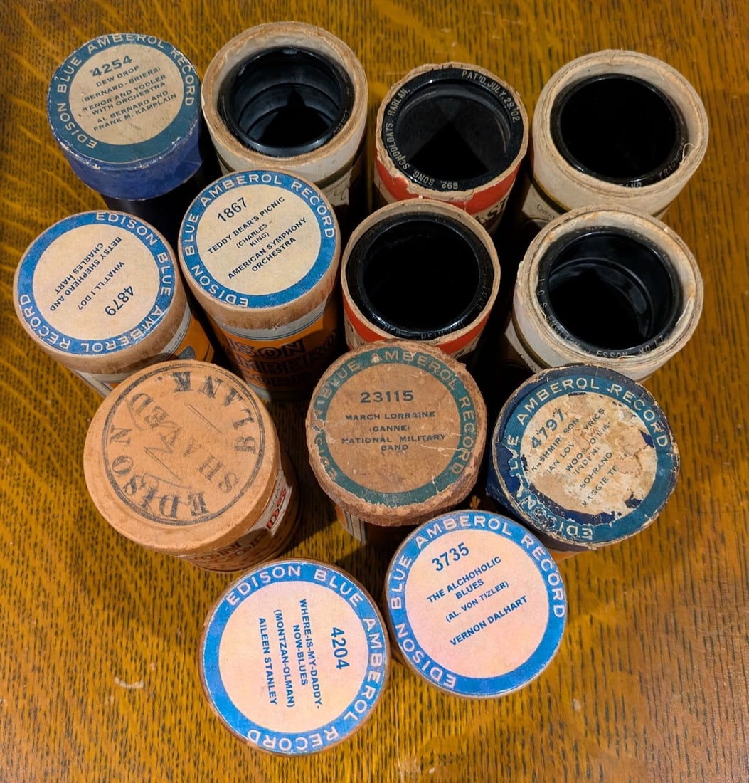 Group of 12 Great Cylinders plus Blank Box: Here are some super desirable cylinders, all in excellent condition. Plus a hard to find Edison Blank Box