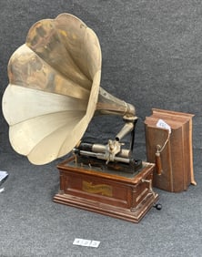 Columbia BKT Cylinder Phonograph