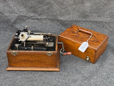 Edison Standard 4-Latch Cylinder Phonograph