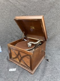 HMV 130 Table Top Disc Phonograph