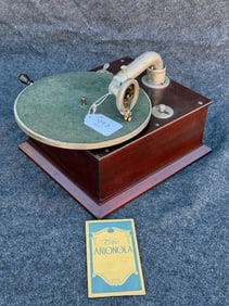 Arionola Disc Phonograph