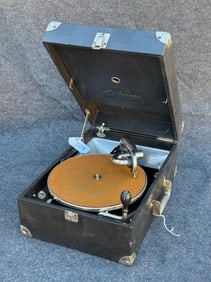 Victor VV-35 Portable Suitcase Phonograph