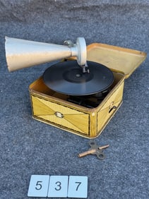 Bing Pigmyphone Childs Phonograph