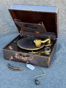 Victor VV2-55 Portable Suitcase Phonograph