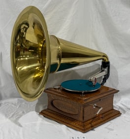 Zon-O-Phone Grand Opera Disc Phonograph