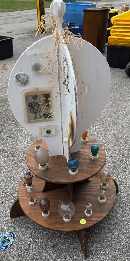 Light Bulb Display (1 of 3)