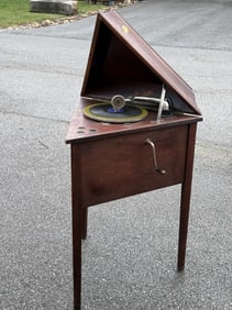 Davis corner phonograph