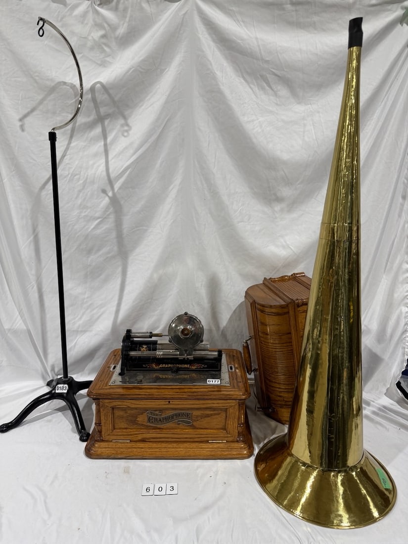 Columbia BC 20th Century Cylinder Phonograph (1 of 5)