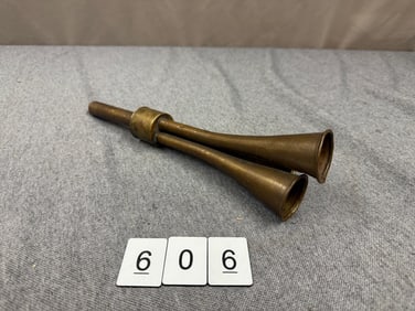 3 pipe brass horn