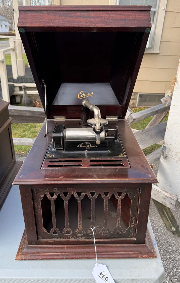 Edison Amberola Cylinder Phonograph (1 of 3)