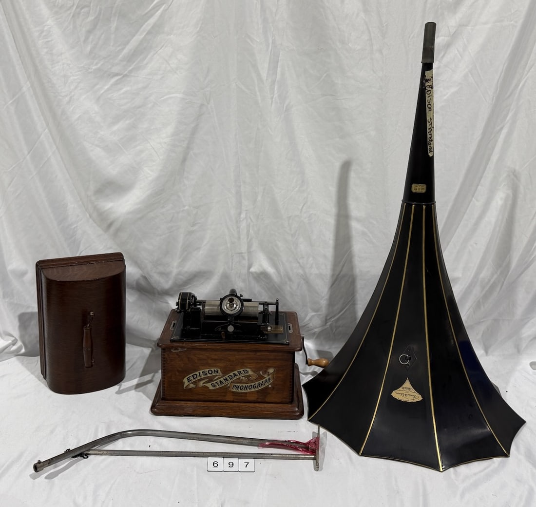 Edison Standard Cylinder Phonograph: Reproducer, crank, crane and standard horn