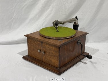 Victor VV-IV Disc Phonograph