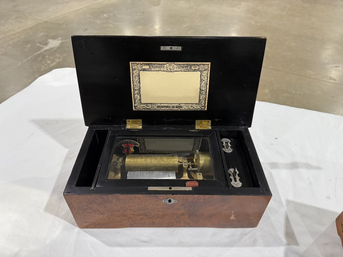 3-3/4" Swiss Cylinder Music Box: 6 Tune, New tune card unmarked. No broken teeth, missing crank or key.