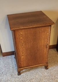 Single Door Disc Record Cabinet