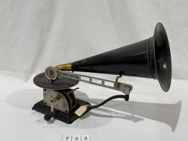 Standard AA Disc Phonograph