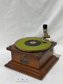 Victor II Disc Phonograph