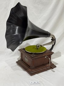 Victor III Disc Phonograph